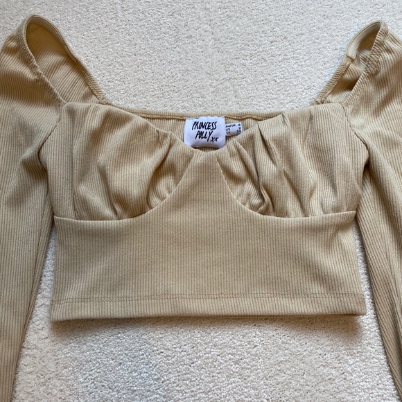 Dakota Top Beige - Picture 6 of 6